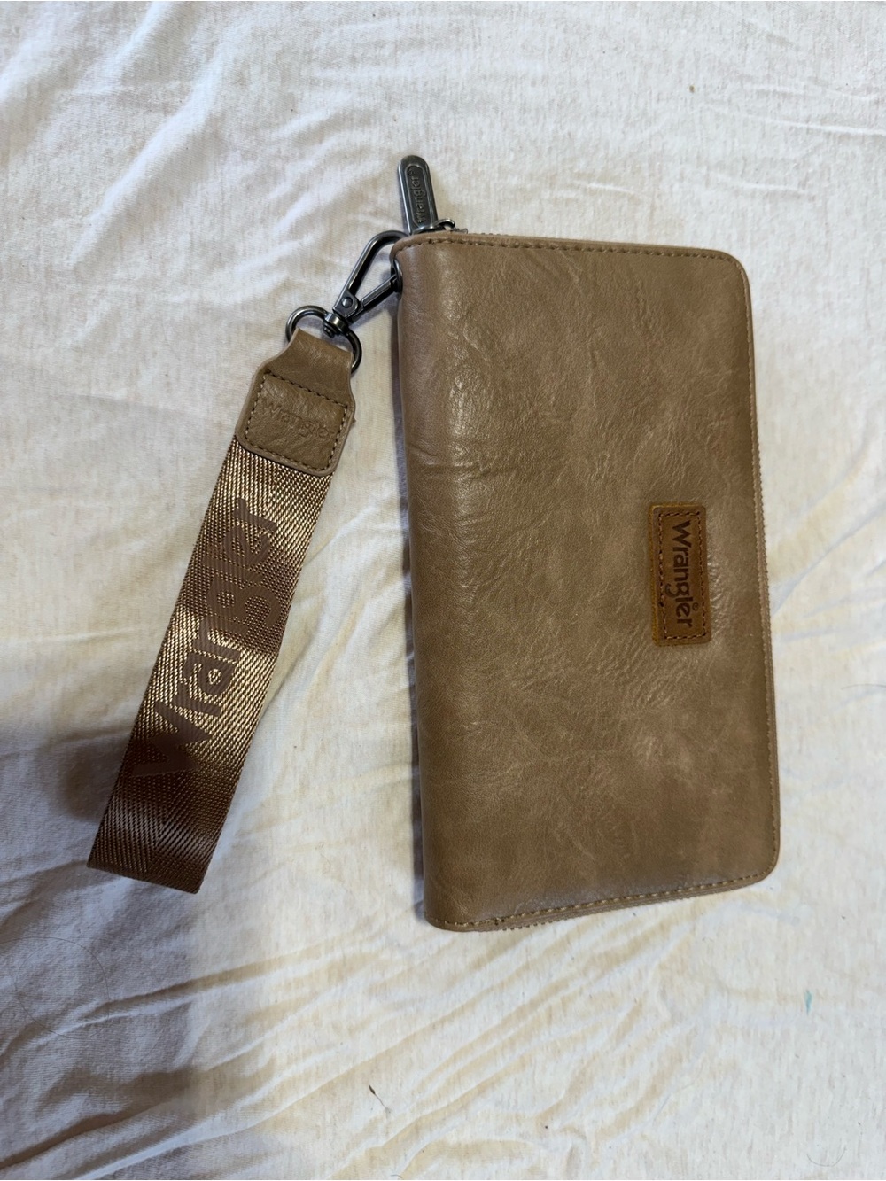 Wrangler Tan Leather Zip Wallet Wristlet